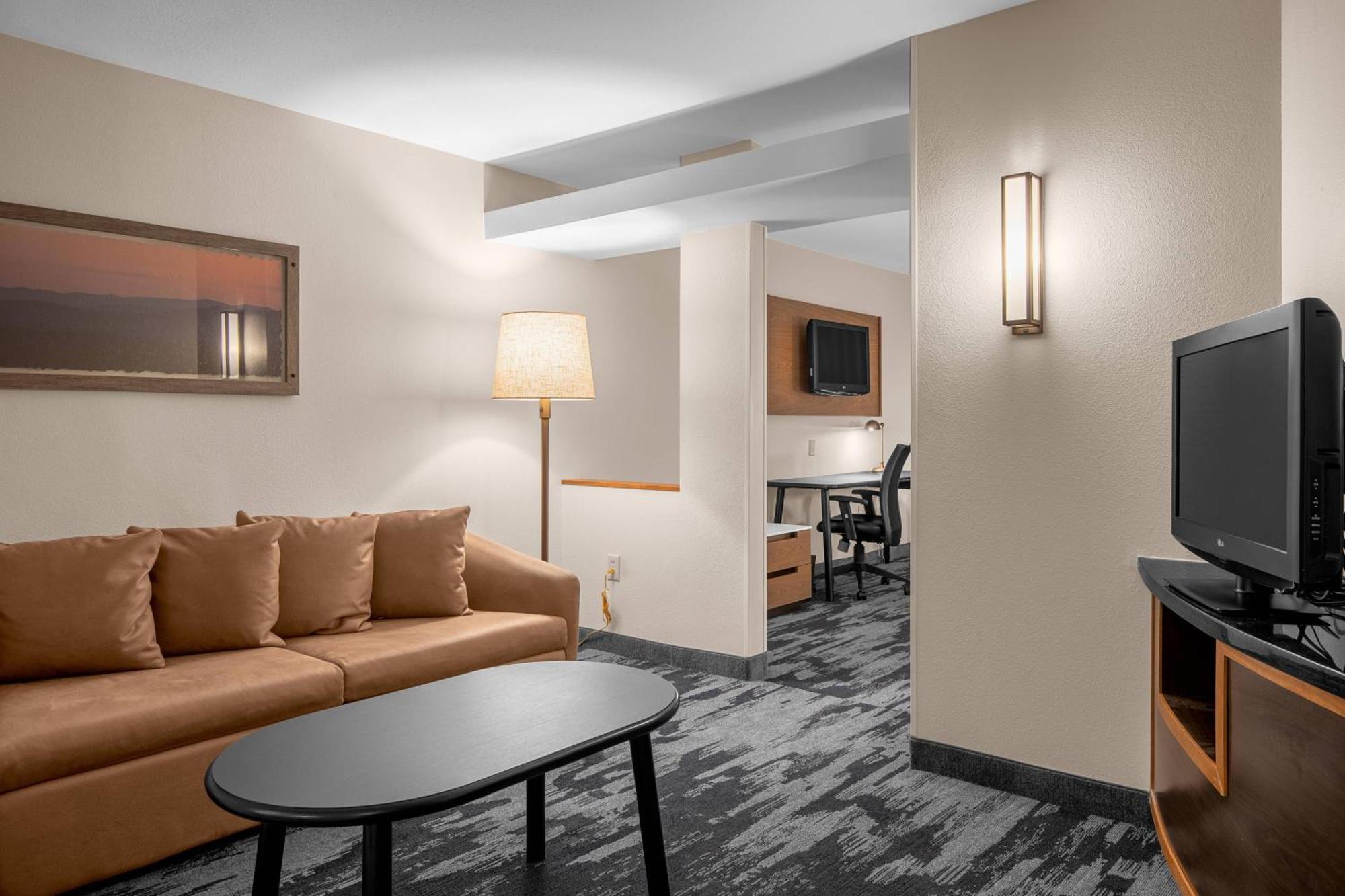 Fairfield By Marriott & Hilliard Hotel 3*
