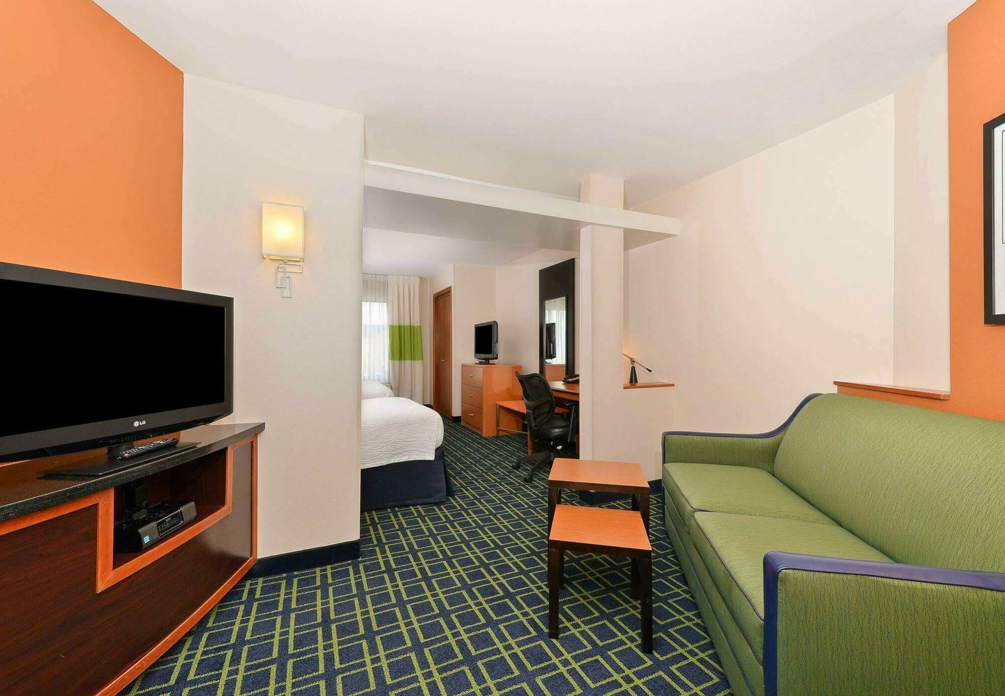 Hotel Fairfield By Marriott & Hilliard 3*