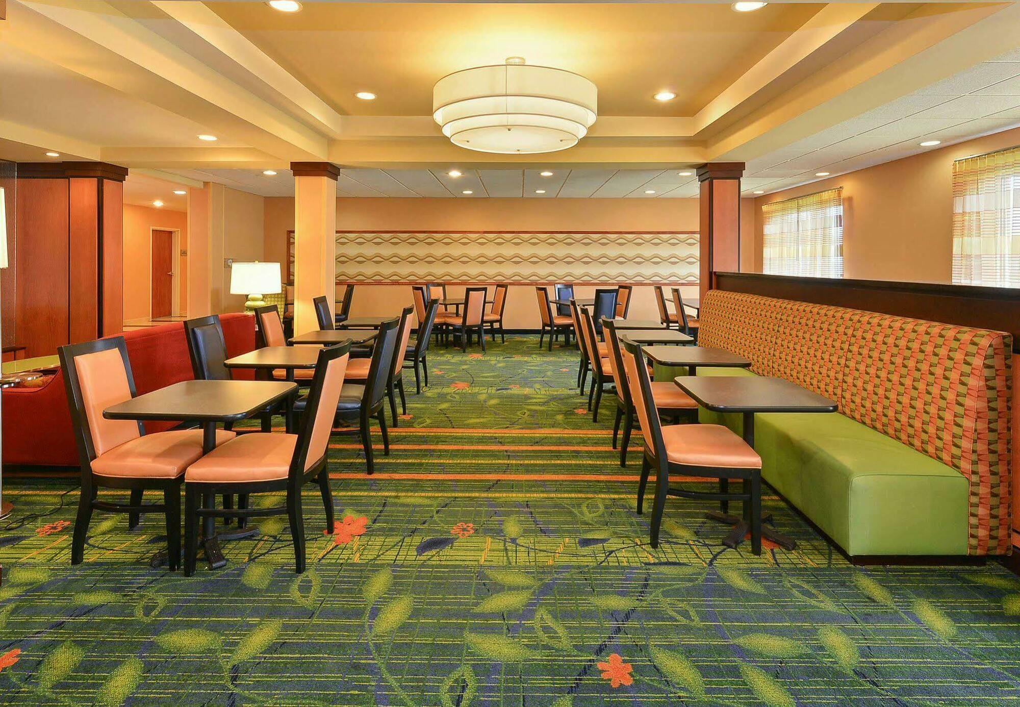 Fairfield By Marriott & Hilliard Hotel 3*