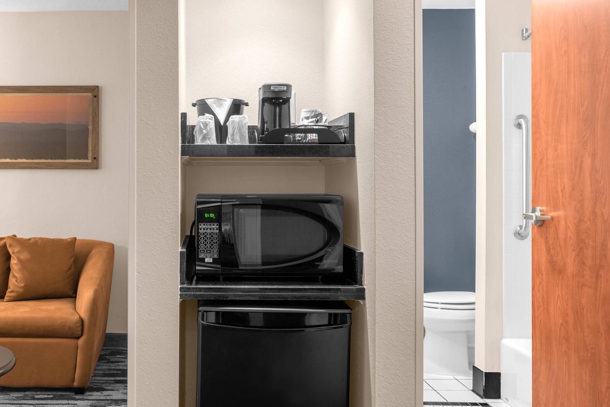 Fairfield By Marriott & Hilliard 3*