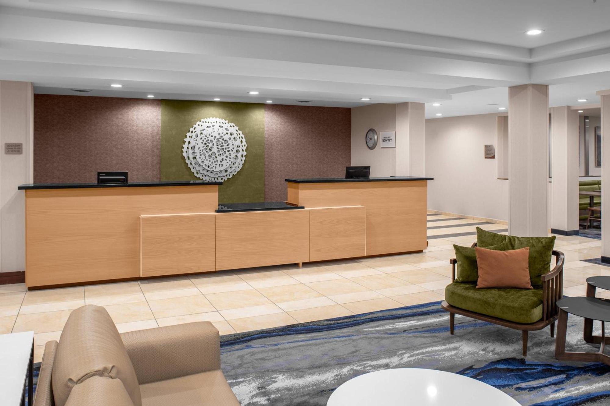 Hotel Fairfield By Marriott & Hilliard 3*