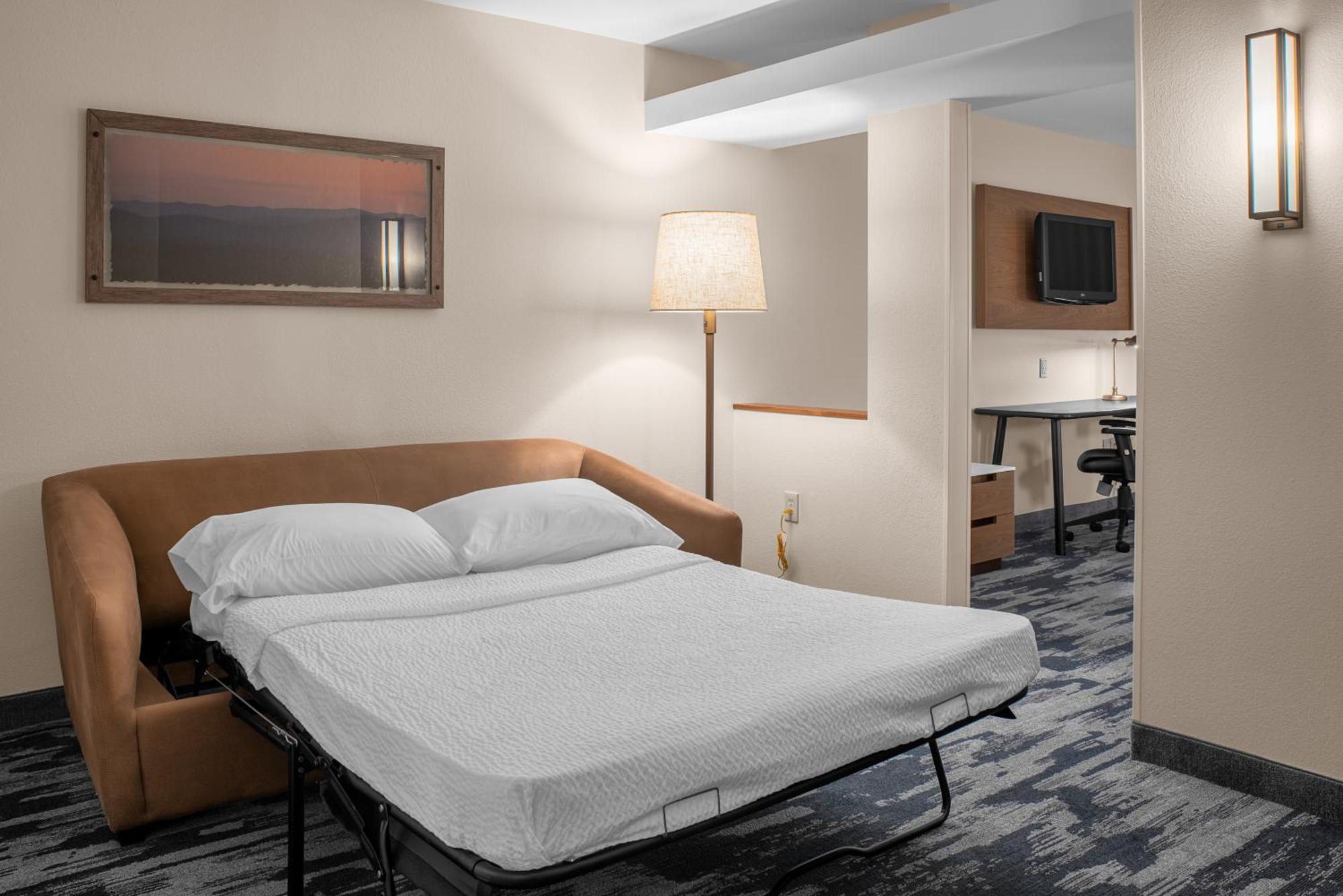 Fairfield By Marriott & Hilliard