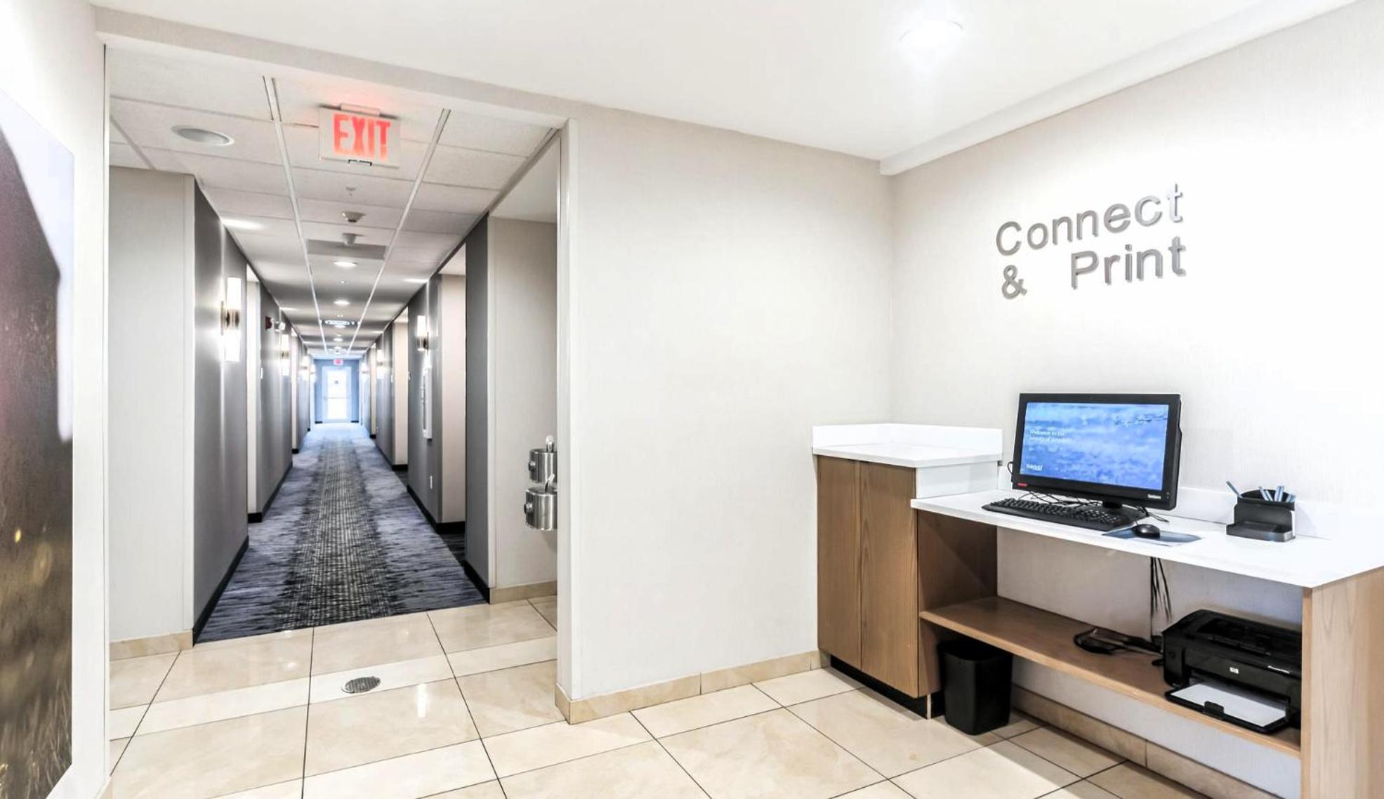 Fairfield By Marriott & Hilliard