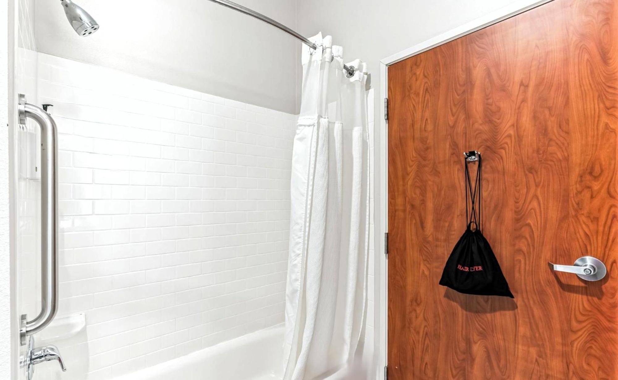 Fairfield By Marriott & Hilliard Hotel 3*